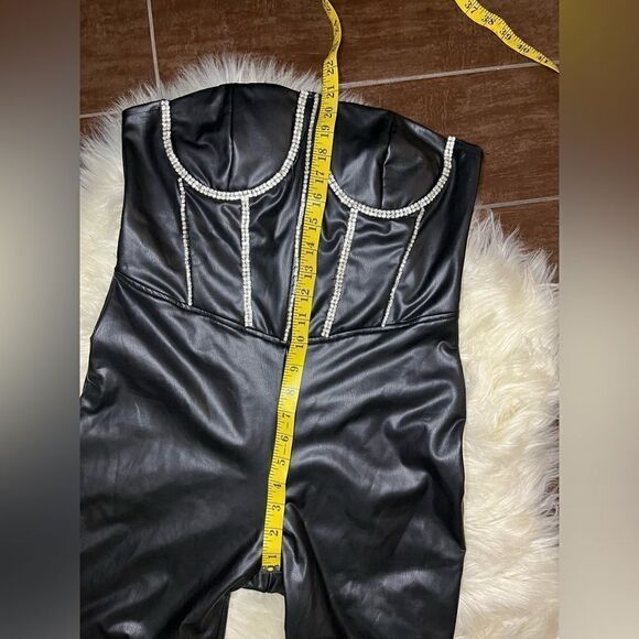 Hot & Delicious black faux leather bustier jumpsuit sz Large - Picture 7 of 9